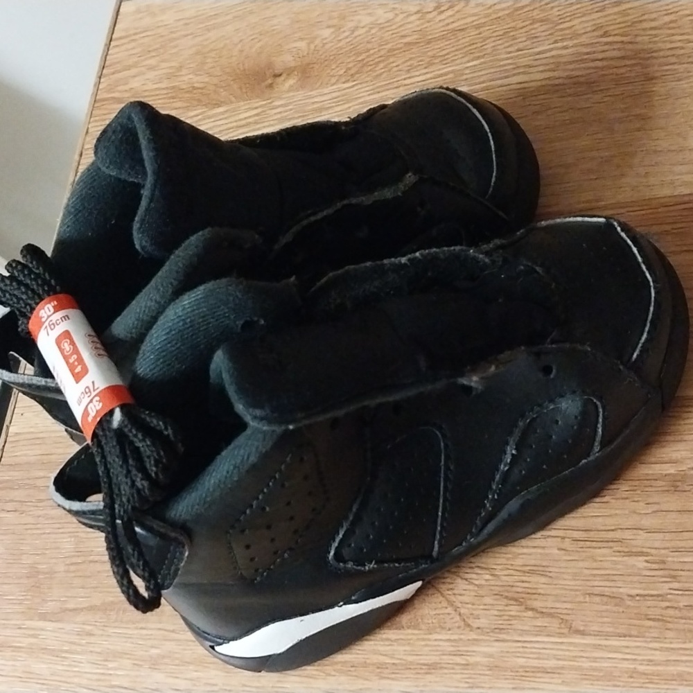 Jordan retro 6 "Black Cat" size 7c